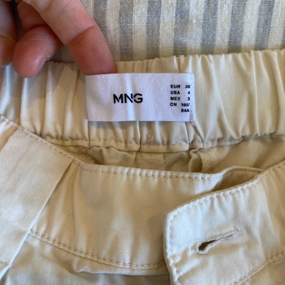 Women’s Cropped Cream Pants - Picture 3 of 5